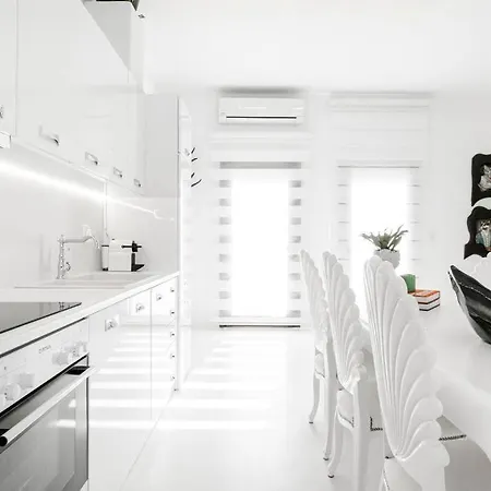 Enso Mykonos Living *